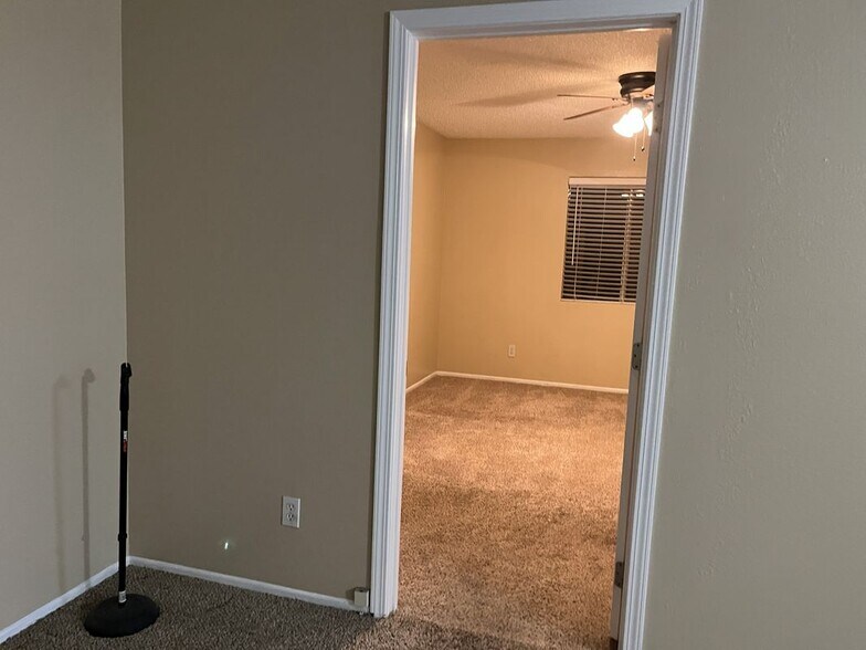 Building Photo - 4154 159th St