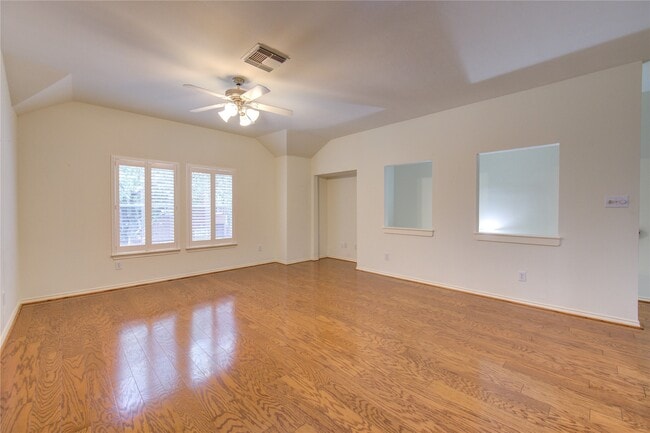 Building Photo - 830 W Heights Hollow Ln