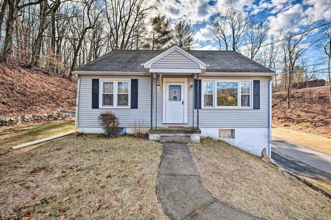 Building Photo - 20 Hill Ln