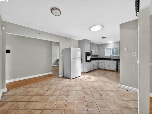 Building Photo - 2928 Rio Grande Dr