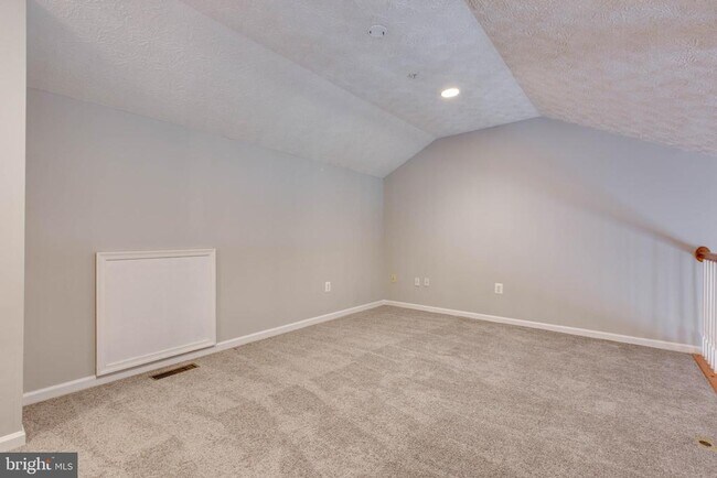 Building Photo - 3318 Hibiscus Ct