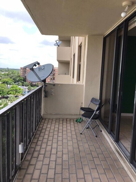 Building Photo - 1470 NE 123rd St