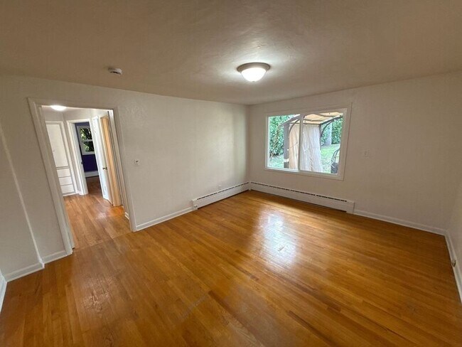 Building Photo - 1740 Glen Creek Rd NW