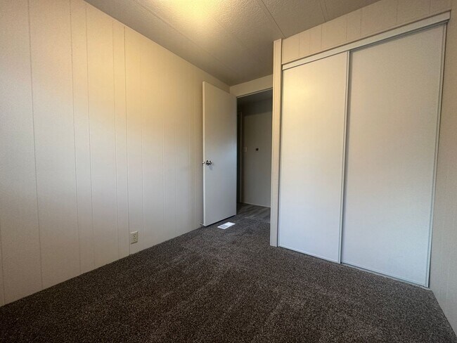 Building Photo - 3bed, 2bath 924sq.ft. mobile home in quiet...