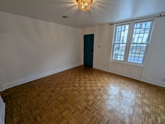 Building Photo - 254 N 19th St
