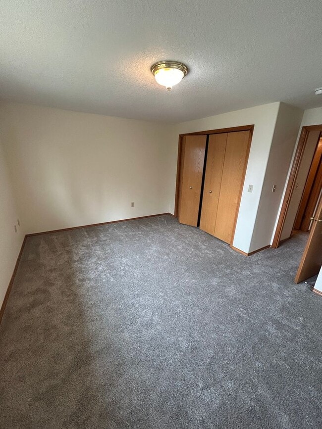 Building Photo - 824 NE Ashby Ct