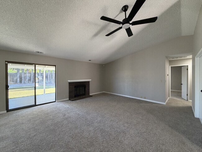 Building Photo - 1120 Landreth Ct