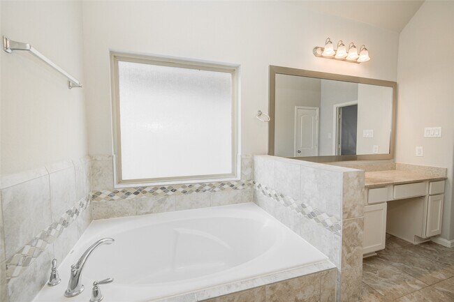 Building Photo - 9624 Cambridge Manor Ln