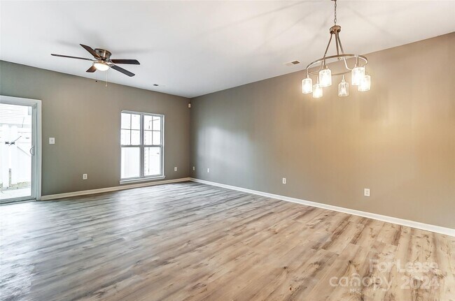 Building Photo - 6429 Mallard View Ln