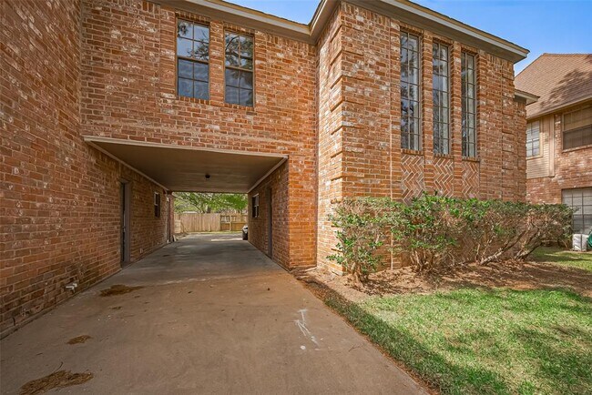 Building Photo - 18307 Champion Forest Dr