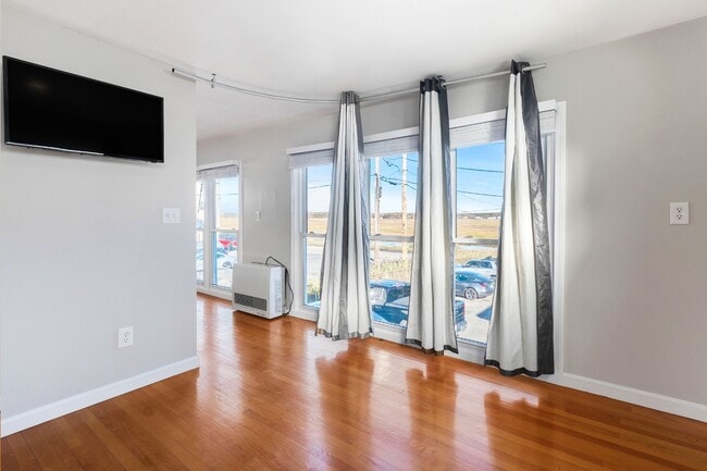 Building Photo - 473 Ocean Blvd