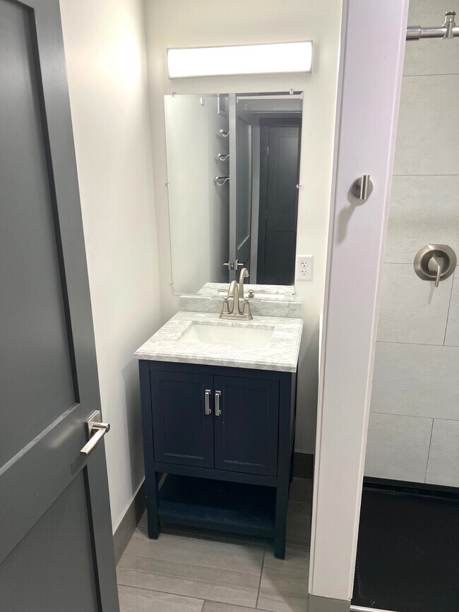 Building Photo - 480 S Salina St