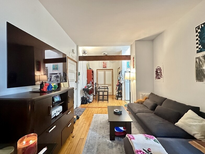 Building Photo - 1222 W Grace St