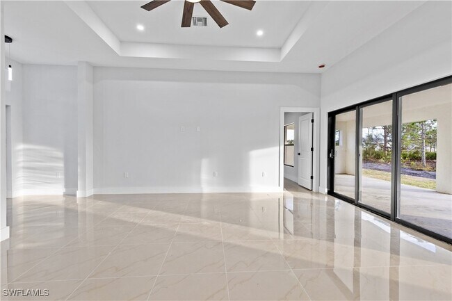 Building Photo - 452 Mercedes Ct