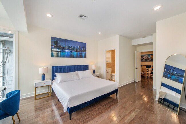 Building Photo - 1610 51st St