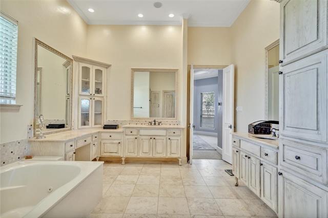 Building Photo - 5125 Meadowlark Dr