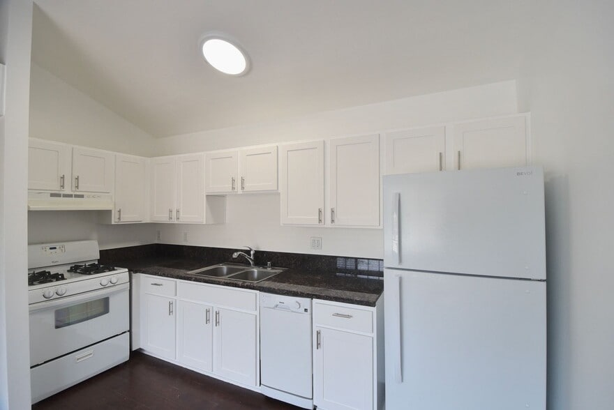 Building Photo - 5744 Colfax Ave