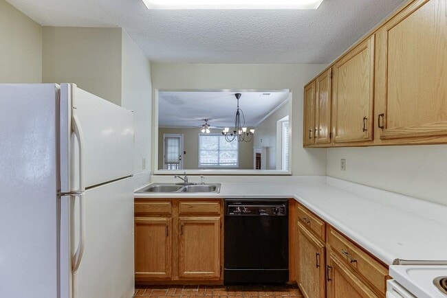 Building Photo - 5168 Laurel Bridge Ct SE