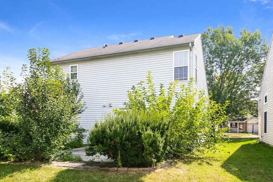 Building Photo - 15341 Ten Point Dr