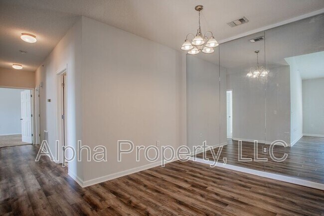 Building Photo - 531 McKenna Cir