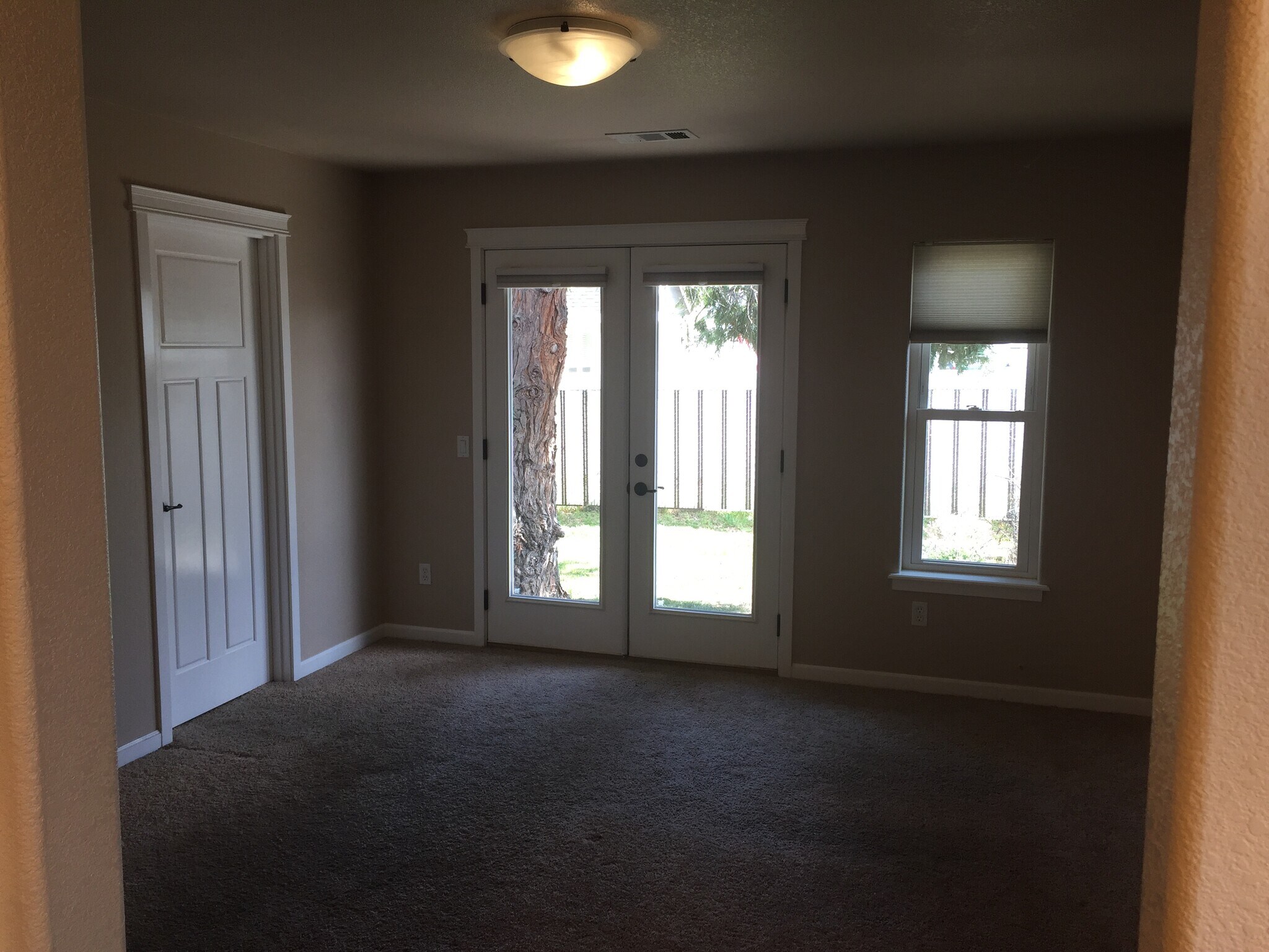 Building Photo - 1023 Rainwood Ln