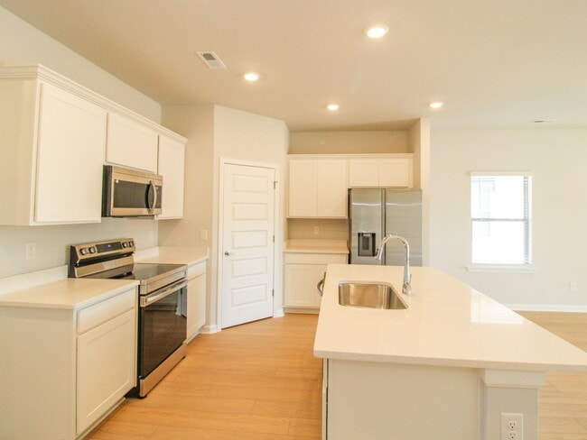 Building Photo - East Limestone Home at Craft Springs near Mooresville Rd and New Publix!