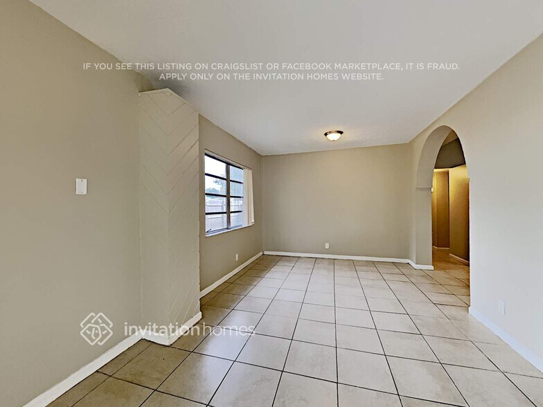 Building Photo - 3137 SW 15th Ct