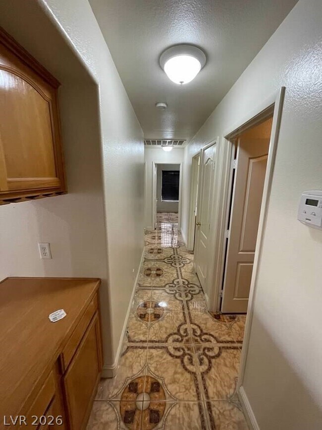 Building Photo - 4406 Cinema Ave