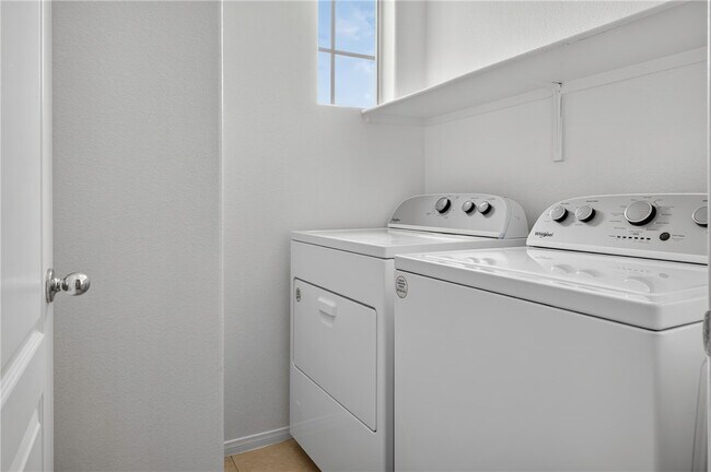 Building Photo - 10519 Allegrini Dr
