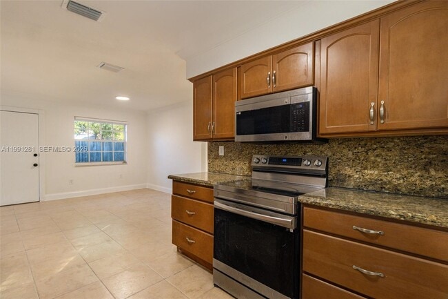 Building Photo - 1518 NW 65th St