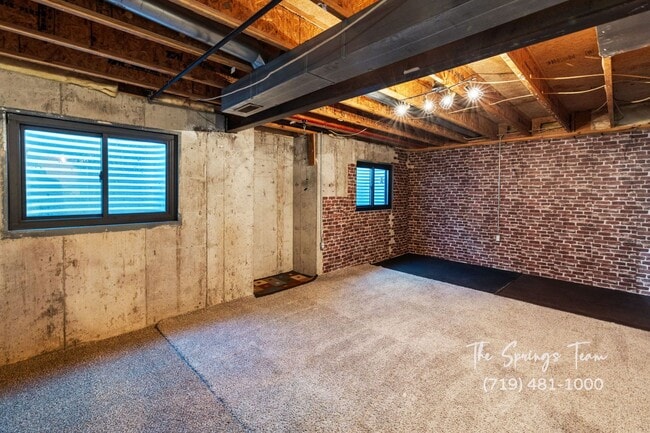 Building Photo - 2770 Richmond Dr