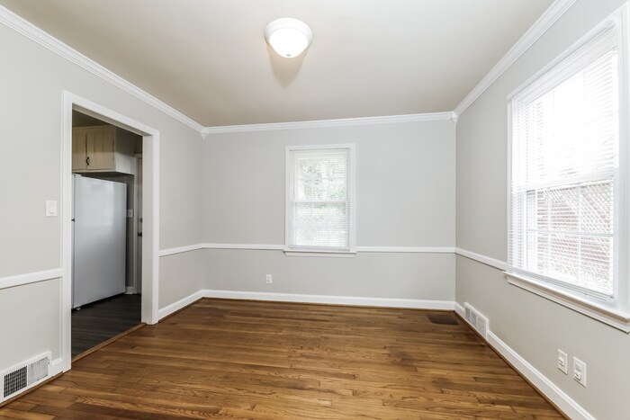 Building Photo - 1538 Abbey Ct SW