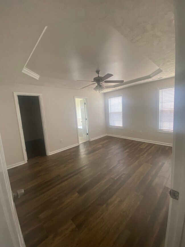 Building Photo - 3105 Totley Dr