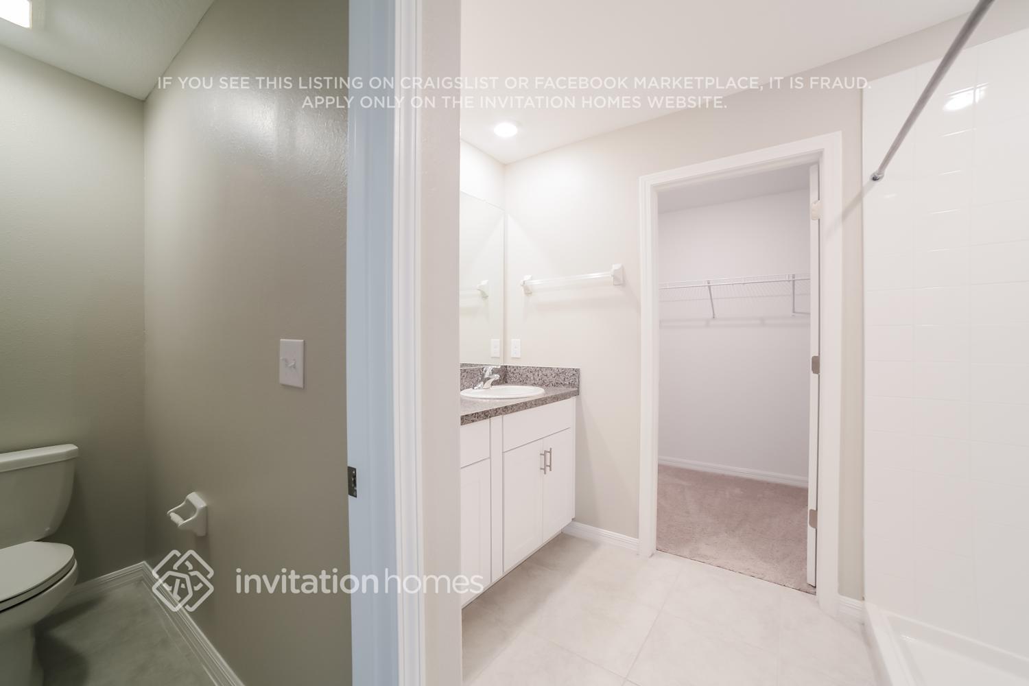 Building Photo - 15545 Miller Creek Dr