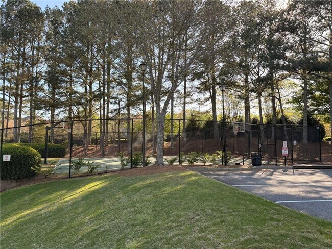 Building Photo - 3020 Serenade Ct