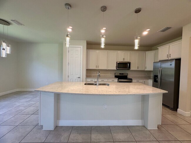 Building Photo - 9074 Bexley Dr