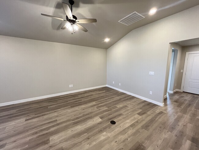 Building Photo - 1301 Ross Ave