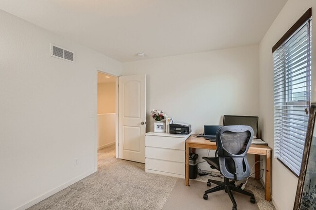 Building Photo - 3 Bed, 2.5 Bath,Beautiful Meridian Village...