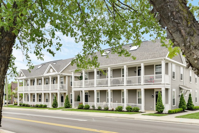 Primary Photo - Concord Square Apartments