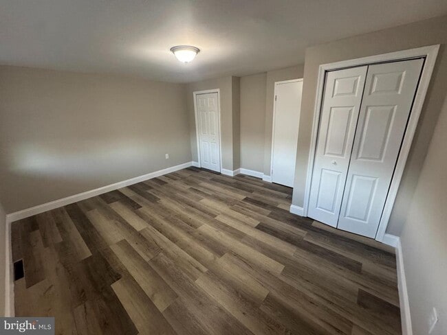 Building Photo - 8050 Lansdale Rd