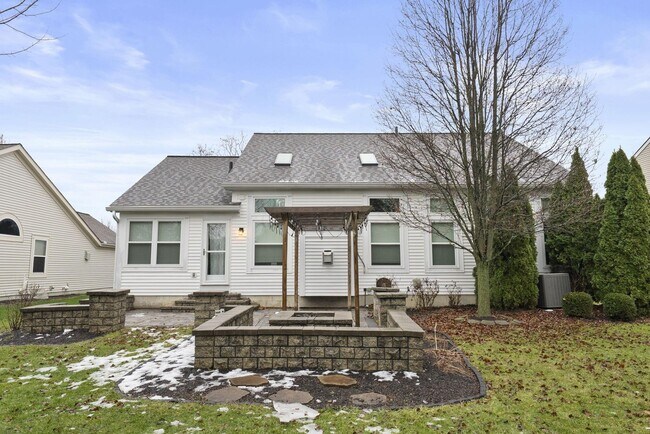 Building Photo - 397 Abbotsbury Dr