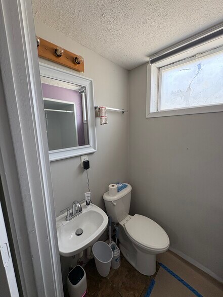 Toilet and Sink - 2005 Interurban Rd