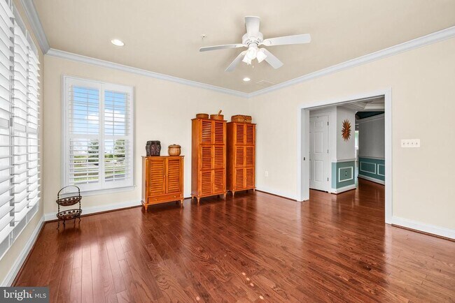 Building Photo - 4700 Water Park Dr