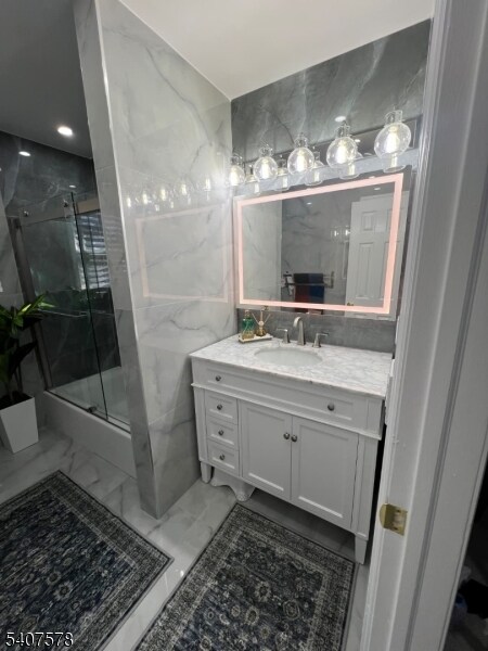 Building Photo - 19 Dacotah Ave