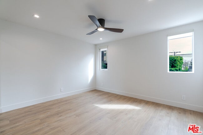 Building Photo - 12425 Texas Ave