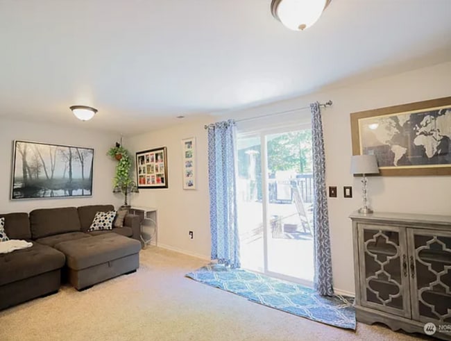 Building Photo - 3BD 2.5 BA in Monroe
