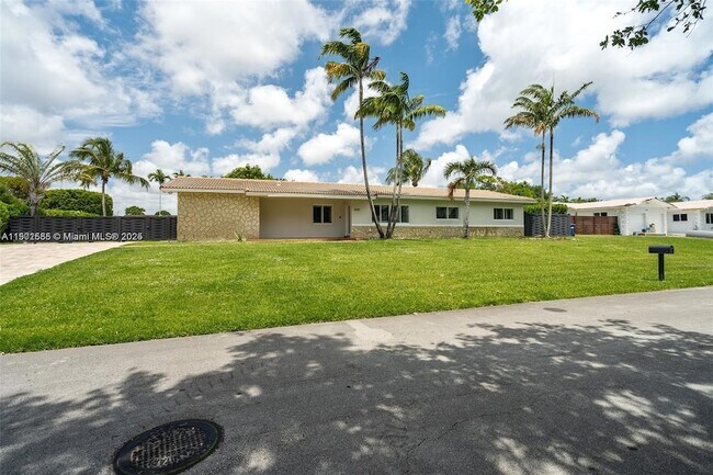 Primary Photo - 10841 SW 127th St