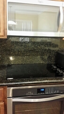 Building Photo - La Jolla 2bed 2bath, hardwood floors, patio, upgraded