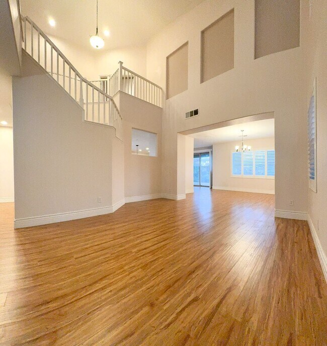 Building Photo - LUXURY LIVING • GOLF COURSE VIEW • GUARD-GATED COMMUNITY