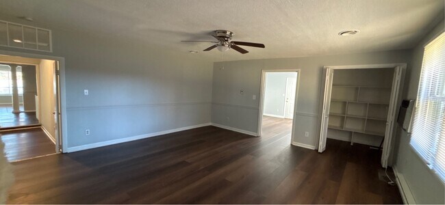 Building Photo - 381 Summerhill Rd